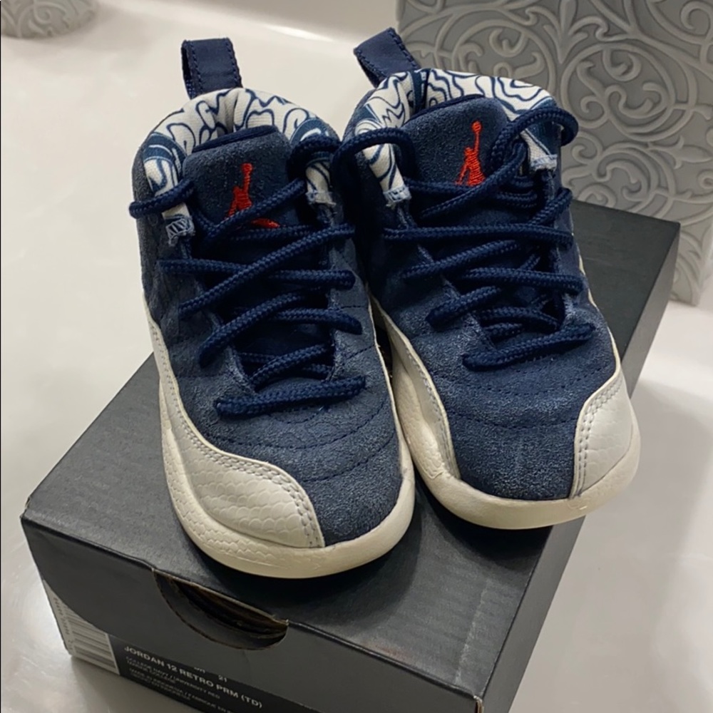 Jordan 12 Retro